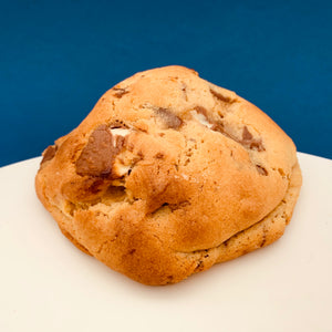 Kinder Bueno stuffed cookie